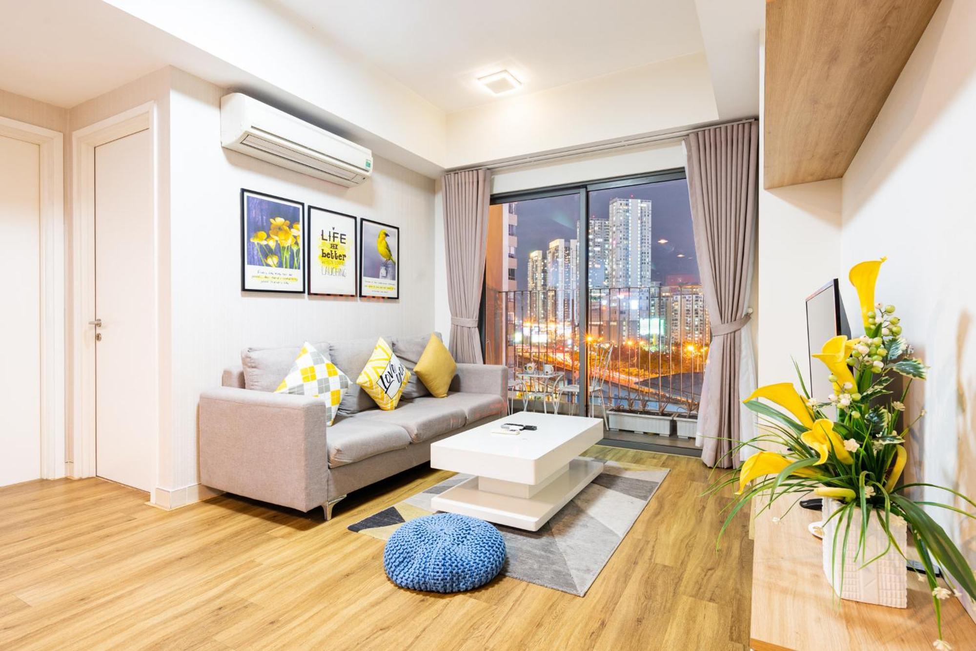 Stylist 2 Bedrooms Apartment Ho Chi Minh City Exterior photo